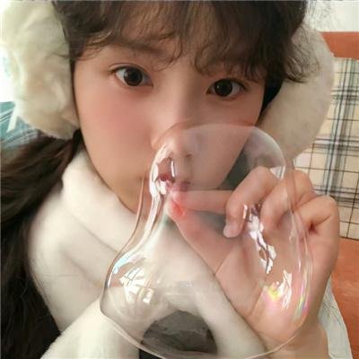 她在灯火阑珊处